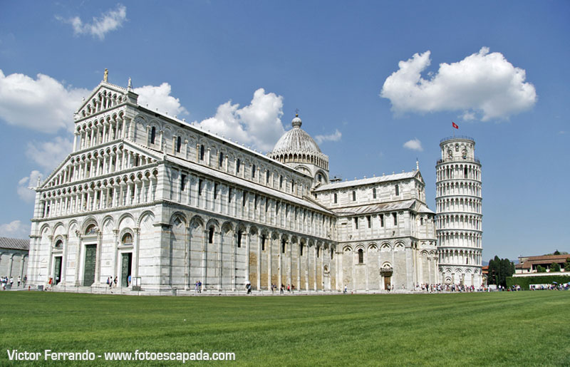 Edificios de la Plaza de los Milagros en Pisa