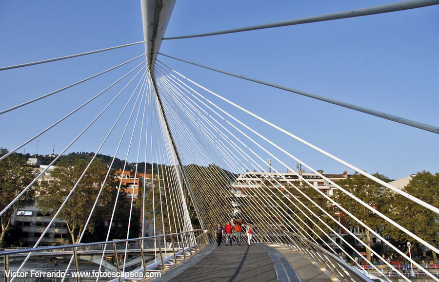 Puente Zubizuri Bilbao